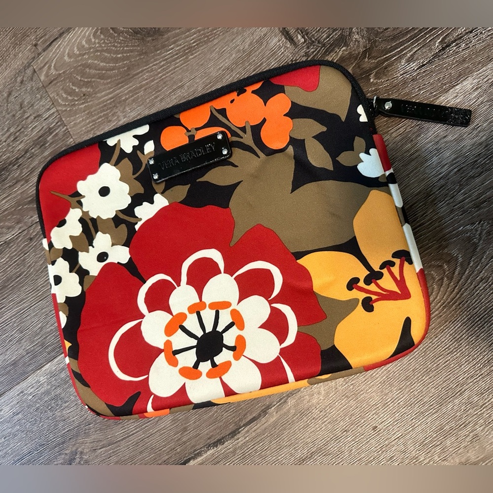 VERA BRADLEY Bittersweet Red Floral  Ipad / Tablet 10 Inch Padded Case
